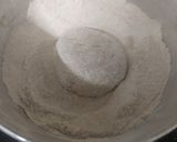 A picture of step 2 of Palak Paratha.