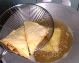 Foto langkah ke 8 dari resep Tahu lipet goreng.