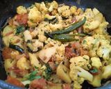 A picture of step 8 of Aloo Gobhi Sabzi.