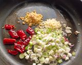 A picture of step 4 of Veg Kung Pao Noodles.