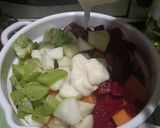 Foto langkah ke 3 dari resep Salad Buah Mayones.