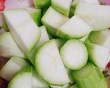 Hình bước làm 2 của món Bầu om trứng lộn