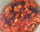 A picture of step 1 of Khajoor & tamatar ki Chutney.