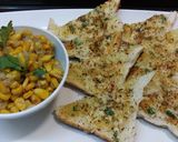 A picture of step 8 of Garlic Bread Toast with corn chaat.