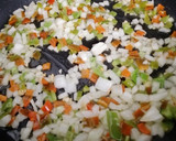 Foto del paso 8 de la receta: Pimientos rellenos de carne y gratinados con salsa de puerro