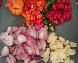 Foto langkah ke 2 dari resep Sambel bawang jengkol muda.
