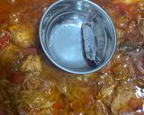 A picture of step 3 of Dhuwan chicken biryani.