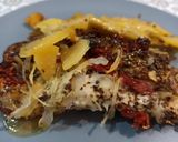 Foto del paso 5 de la receta: Solomillo de pavo al horno con espárragos, tomate y chía 🥩 🍅🔥