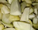 A picture of step 1 of Kairi ki green chutni.