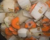 Foto langkah ke 3 dari resep Tumis Sawi Putih dan Wortel.
