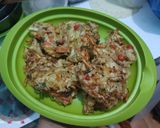 Foto langkah ke 7 dari resep Bakwan Sayur Kriuk Pedas.