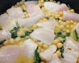 Foto del paso 8 de la receta Potaje de garbanzos con merluza