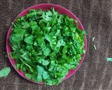 A picture of step 1 of Kerala style palak thoran.