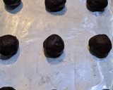 Foto langkah ke 4 dari resep Chewy Choco Cookies.