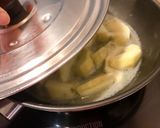 Hình bước làm 2 của món Mì Soba Chestnut Sốt Phô Mai Xanh Gorgonzola, Táo & Sò Điệp