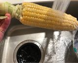 Hình bước làm 1 của món Ngô xào, giá đỗ và thịt xông khói
