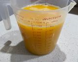 Foto del paso 3 de la receta: Gelatina de naranja natural 🍊 con frutas