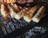 Foto del paso 2 de la receta: Chorrizo al pan a la parrilla 🥖