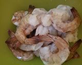 Foto del paso 1 de la receta: Langostinos empanados con Coco