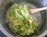 A picture of step 2 of Creamy Pesto chicken zoodles.