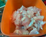 Foto langkah ke 1 dari resep Ayam Cah Jamur.