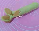 Hình bước làm 3 của món Bánh mì xúc xích phô mai kéo sợi