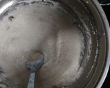 A picture of step 3 of Suji uttapam.