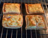 Hình bước làm 3 của món Pizza Bánh Mì Sandwich