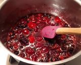 Foto langkah ke 2 dari resep Charlotte aux fruits rouges.