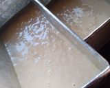 A picture of step 5 of Trees leche (milk cake).