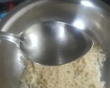 स्पाइसी चीज़ी वेज मैगी नूडल(spicy cheese veg maggi noodle recipe in hindi) रेसिपी चरण 2 फोटो