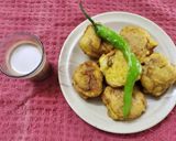 A picture of step 2 of Pav bhaji fritters.