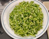 A picture of step 1 of Broad beans fry.