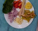 Foto langkah ke 2 dari resep Sop ikan bening (gurame).