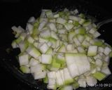 A picture of step 1 of Lauki sabzi.