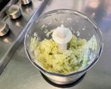 Une image de l'étape 3 de Farce pour poissons au chou romanesco, ail, oignon et estragon (anti gaspi).