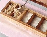 Foto langkah ke 5 dari resep Lemper Ayam (Versi Rice Cooker).