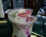 Foto langkah ke 8 dari resep Smoothies yoghurt pisang 3 lapis.