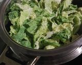 Foto del paso 1 de la receta: Ensalada templada al huevo 'mollet'