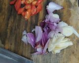 Foto langkah ke 1 dari resep Indomie tek tek.