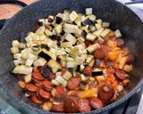 Une image de l'étape 11 de Riz aux chorizos, aubergine et poivron.