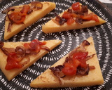 Foto del paso 7 de la receta: Polenta con cebolla balsámica, pimiento asado, feta y tomillo