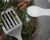 Foto langkah ke 4 dari resep Tumis kangkung.