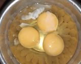 A picture of step 6 of Egg roll.