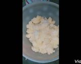 A picture of step 1 of Cheesy cutles.