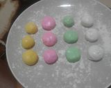 Foto langkah ke 3 dari resep Wedang Ronde Pelangi.