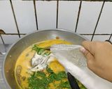 Foto langkah ke 3 dari resep Gulai Ikan Pucuk Ubi.
