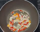 Foto langkah ke 2 dari resep Tumis Udang Selada Air.