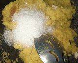 A picture of step 2 of Moong dall ka halwa.