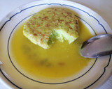 Foto del paso 5 de la receta: Tortitas de habas en salsa verde